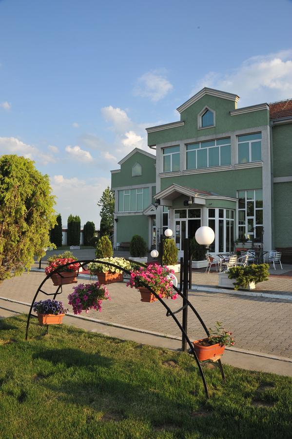 Hotel Zeleni Vir Ni Extérieur photo