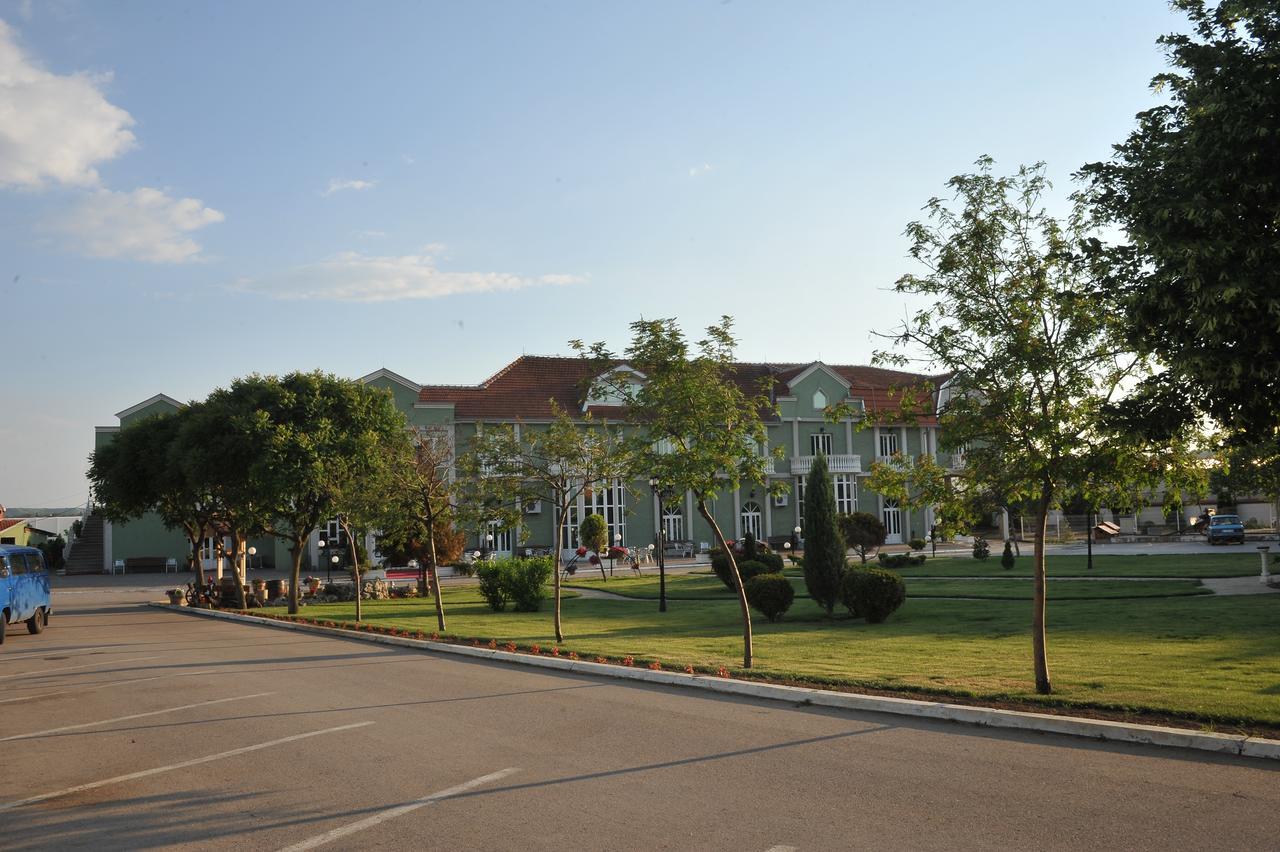 Hotel Zeleni Vir Ni Extérieur photo