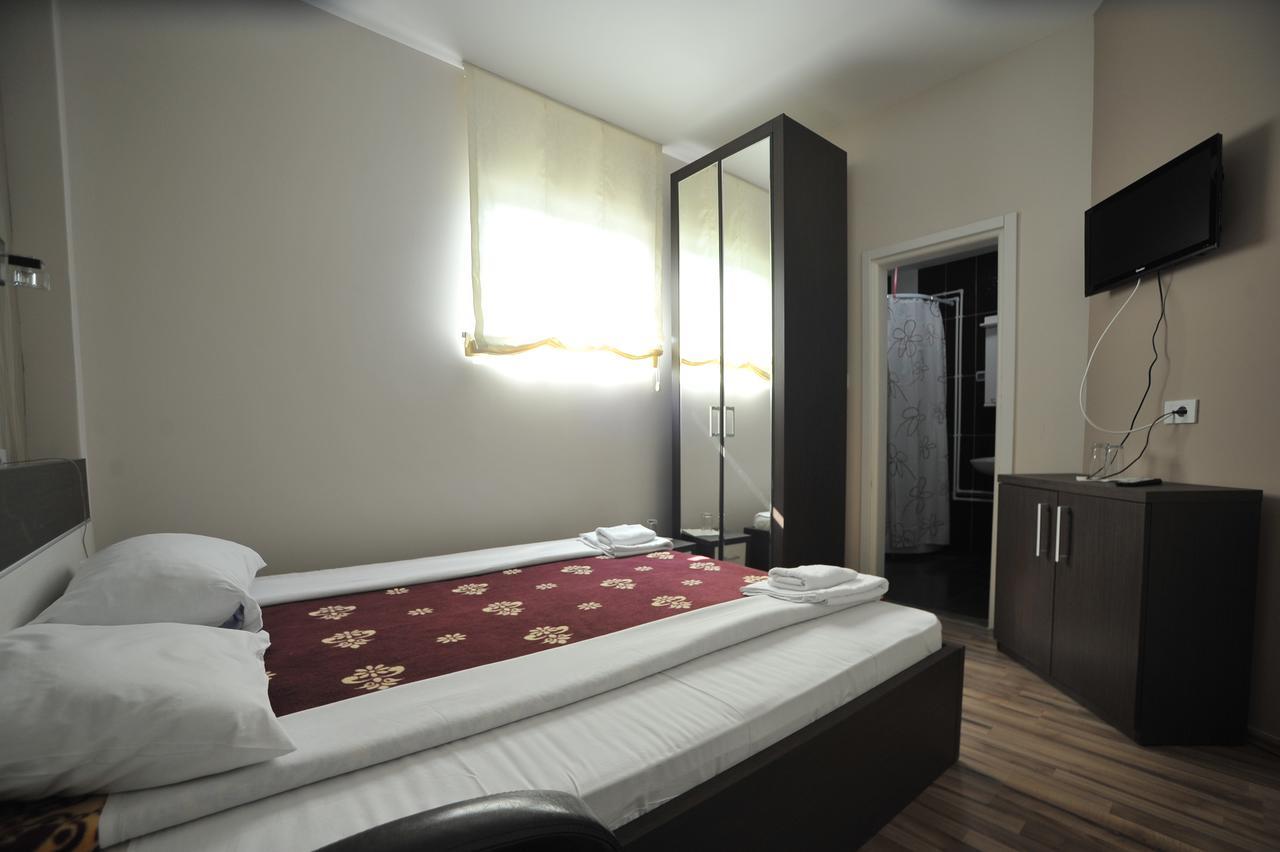 Hotel Zeleni Vir Ni Extérieur photo